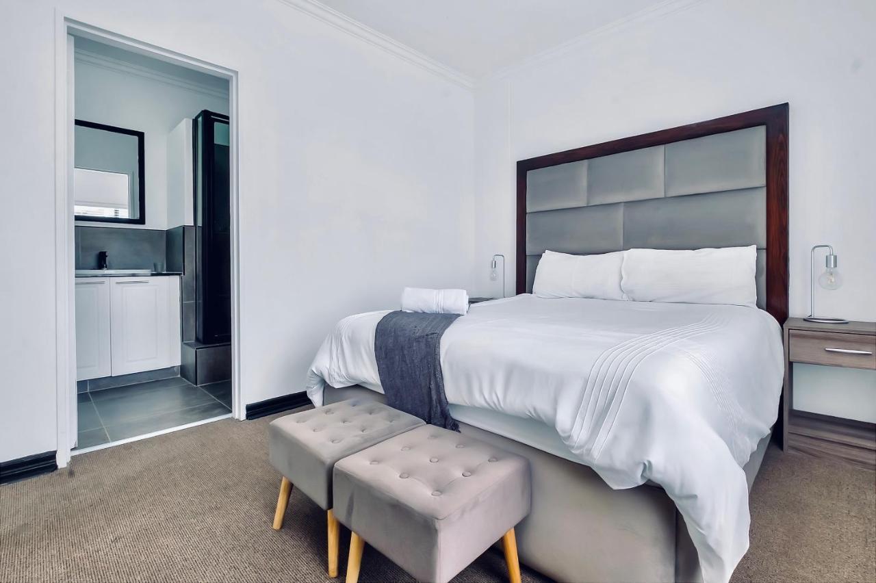 2 Bedroom 2 Bath Luxury - Sandton Cbd Johannesburg Bagian luar foto
